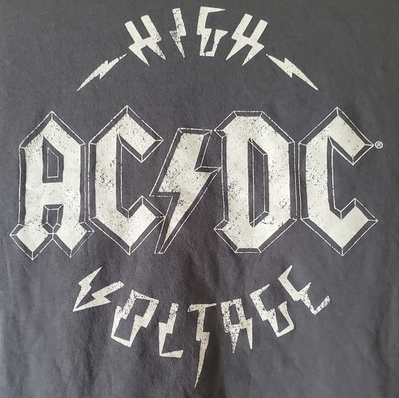 CLEARANCE! AC⚡️DC Shirt Women's Sz S - Picture 2 of 5